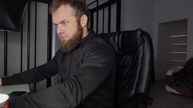 Snapshot of Tommy_Burnz chatting on March 5, 2025, 4:13 pm Tommy Burnz online show from March 5, 2025, 4:13 pm