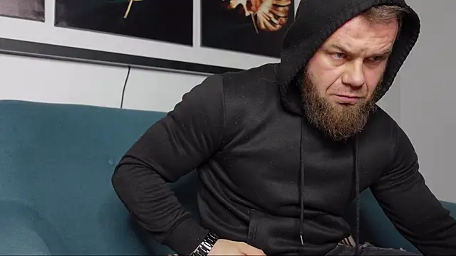 Snapshot of Tommy_Burnz chatting on March 7, 2025, 2:46 am Tommy Burnz online show from March 7, 2025, 2:46 am