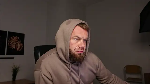 Snapshot of Tommy_Burnz chatting on September 25, 2025, 3:54 am Tommy Burnz online show from September 25, 2025, 3:54 am