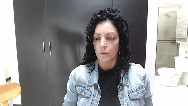 mijal queen online show from November 12, 2025, 3:07 am