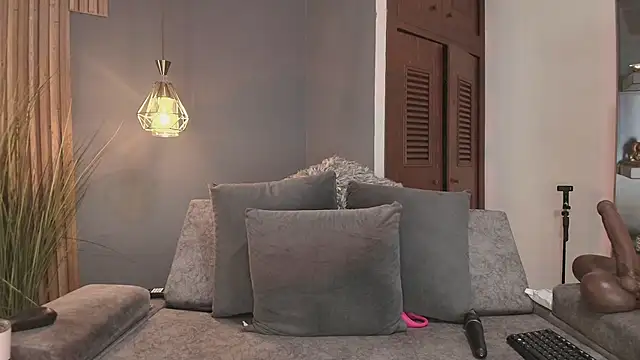 ChristieKroes online show from September 25, 2025, 3:27 pm