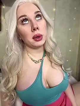 LaraHollywood online show from February 19, 2025, 3:06 am