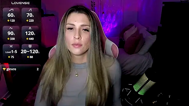 Snapshot of queenxlexy chatting on January 23, 2025, 11:47 pm queenxlexy online show from January 23, 2025, 11:47 pm