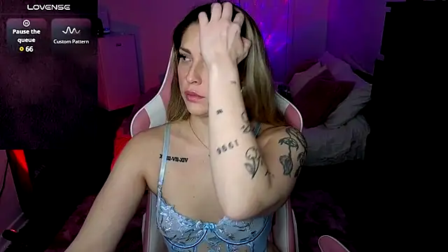 Snapshot of queenxlexy chatting on January 29, 2025, 5:56 pm queenxlexy online show from January 29, 2025, 5:56 pm