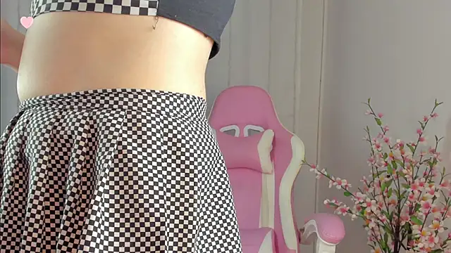 Snapshot of rosseblondee chatting on November 26, 2025, 9:49 pm rosseblondee online show from November 26, 2025, 9:49 pm