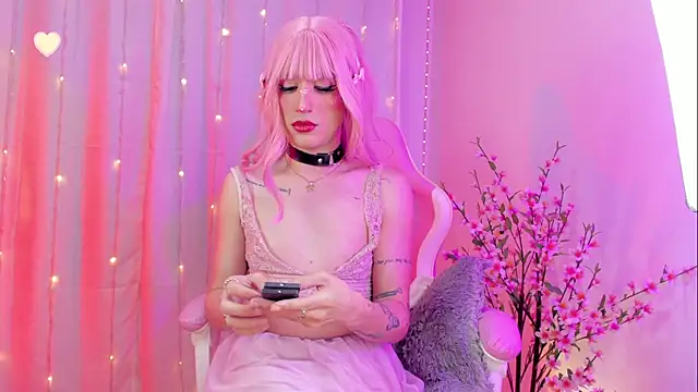 Snapshot of rosseblondee chatting on December 1, 2025, 11:43 pm rosseblondee online show from December 1, 2025, 11:43 pm