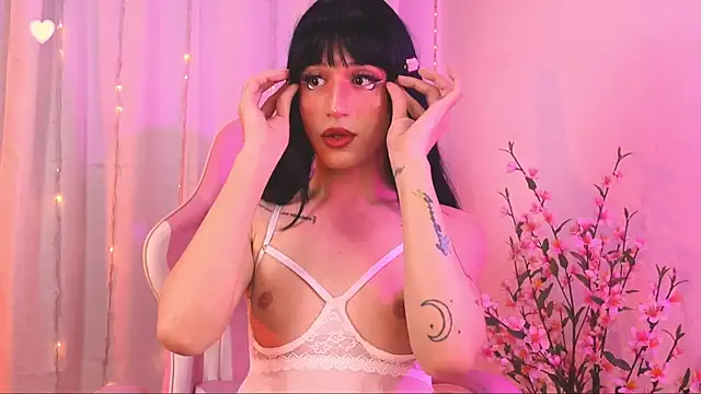 Snapshot of rosseblondee chatting on December 3, 2025, 10:52 pm rosseblondee online show from December 3, 2025, 10:52 pm