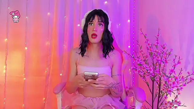 rosseblondee online show from June 3, 2026, 11:10 pm