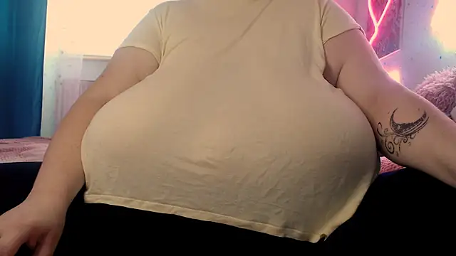 SenzualHotM online show from March 8, 2025, 11:16 am