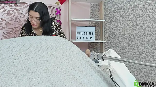 valerie lya online show from January 29, 2025, 8:35 pm