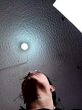 valerie lya online show from November 27, 2025, 8:44 pm