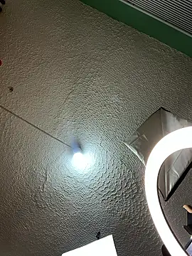 valerie lya online show from January 8, 2026, 12:18 pm