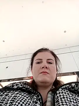 LizaCakes online show from December 4, 2025, 12:58 pm