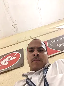 Vickyrajput009 online show from April 24, 2026, 1:57 pm