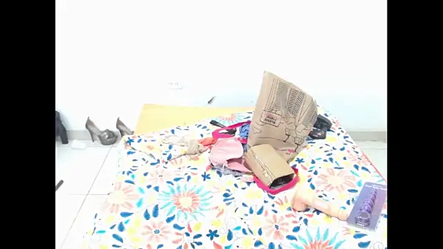 keyklin1 online show from December 20, 2025, 1:29 pm