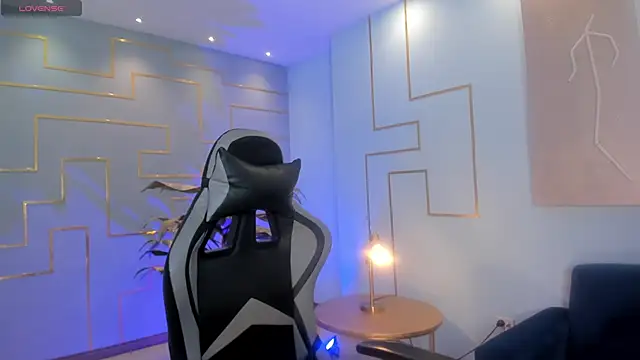 EllaClark online show from January 29, 2025, 6:28 pm