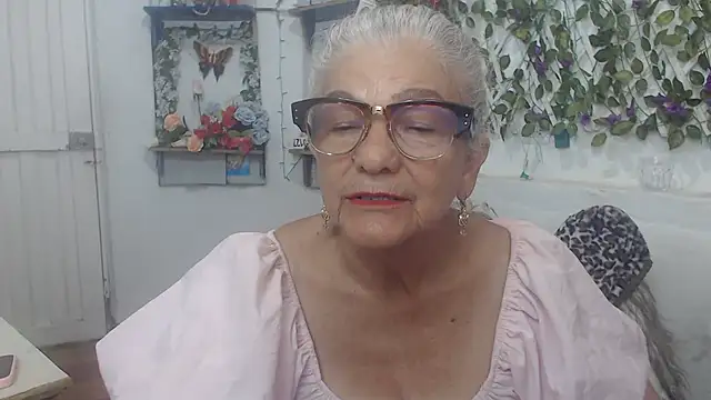 FunnyGrandma online show from December 12, 2024, 1:32 am