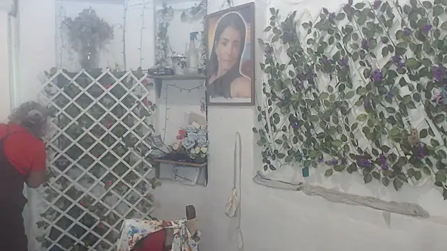 FunnyGrandma online show from November 23, 2025, 3:39 am