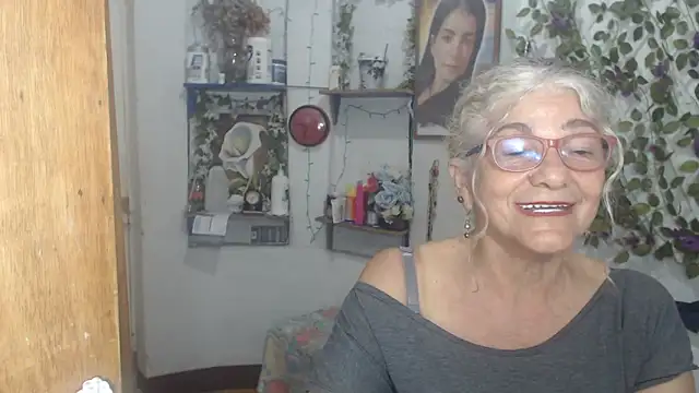 FunnyGrandma online show from May 19, 2026, 11:00 pm
