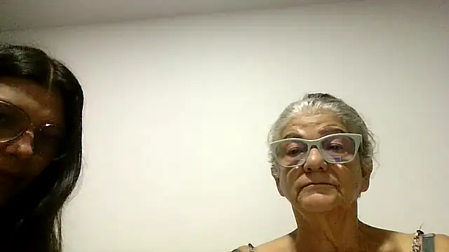 FunnyGrandma online show from June 14, 2026, 2:24 am