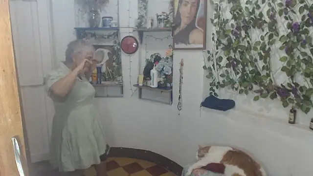 FunnyGrandma online show from July 7, 2026, 1:41 am