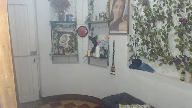 FunnyGrandma online show from July 16, 2026, 12:38 am