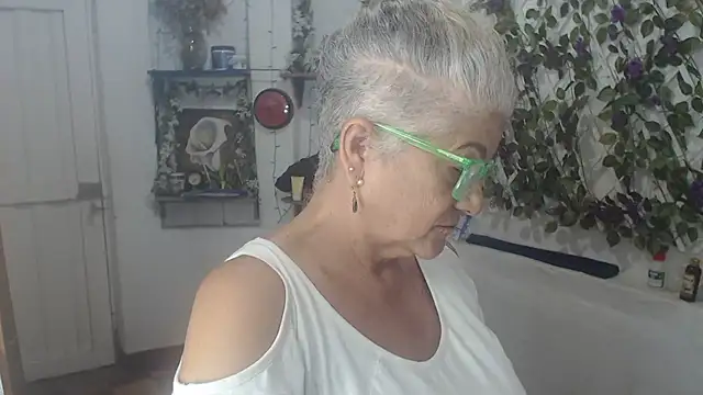 FunnyGrandma online show from July 27, 2026, 1:23 am
