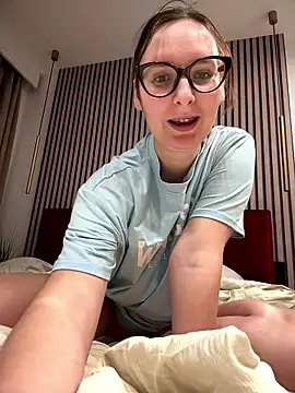 Snapshot of The_Snowwhitee chatting on January 10, 2026, 3:58 pm The Snowwhitee online show from January 10, 2026, 3:58 pm