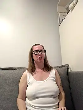 Snapshot of SweetandNaughty1 chatting on November 13, 2025, 9:14 pm SweetandNaughty1 online show from November 13, 2025, 9:14 pm