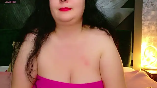 Snapshot of AleshaArabian chatting on February 3, 2025, 10:43 pm AleshaArabian online show from February 3, 2025, 10:43 pm