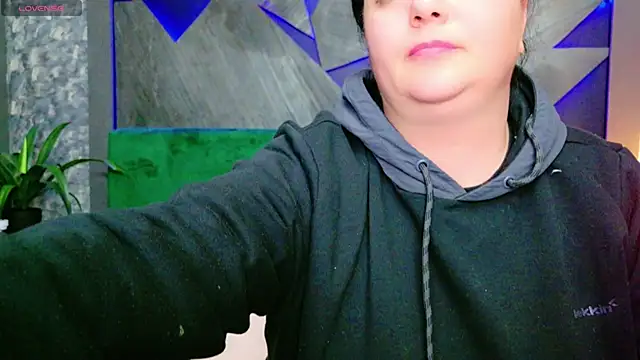 Snapshot of AleshaArabian chatting on February 18, 2025, 8:03 pm AleshaArabian online show from February 18, 2025, 8:03 pm