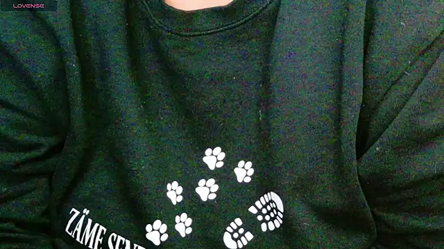 Snapshot of AleshaArabian chatting on February 24, 2025, 7:41 pm AleshaArabian online show from February 24, 2025, 7:41 pm