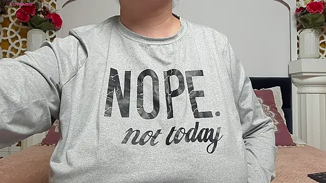 Snapshot of AleshaArabian chatting on March 10, 2025, 3:23 am AleshaArabian online show from March 10, 2025, 3:23 am