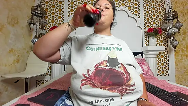 Snapshot of AleshaArabian chatting on September 12, 2025, 2:55 am AleshaArabian online show from September 12, 2025, 2:55 am