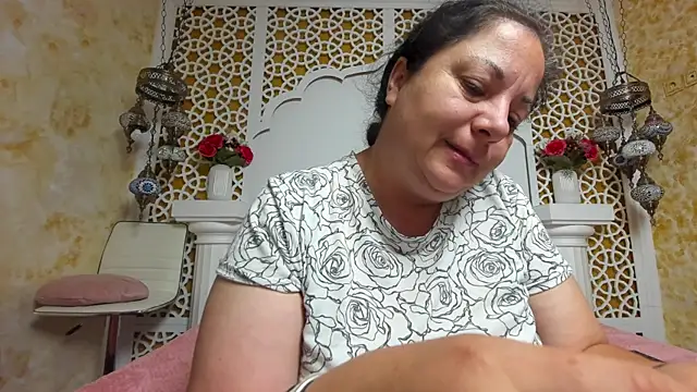 Snapshot of AleshaArabian chatting on September 19, 2025, 2:46 am AleshaArabian online show from September 19, 2025, 2:46 am