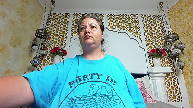 Snapshot of AleshaArabian chatting on September 24, 2025, 3:10 am AleshaArabian online show from September 24, 2025, 3:10 am