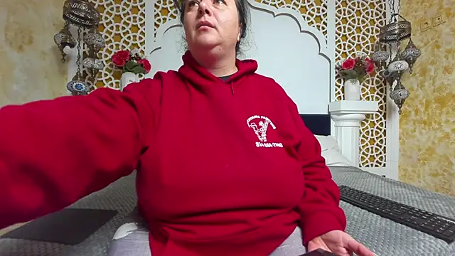 Snapshot of AleshaArabian chatting on October 21, 2025, 3:07 am AleshaArabian online show from October 21, 2025, 3:07 am