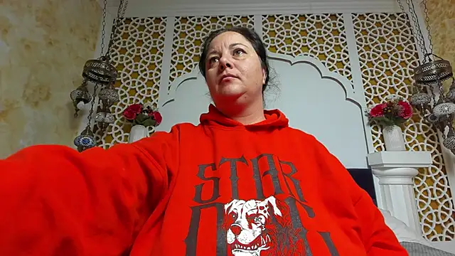 Snapshot of AleshaArabian chatting on October 24, 2025, 3:25 am AleshaArabian online show from October 24, 2025, 3:25 am