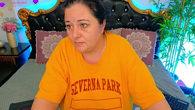 AleshaArabian online show from April 3, 2026, 4:21 am