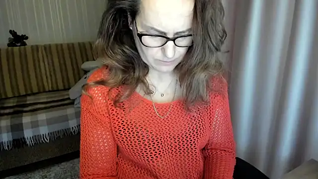 lauraoven online show from January 15, 2026, 10:42 am