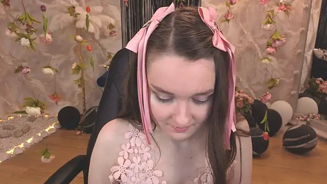 Snapshot of CloudGrace chatting on July 14, 2026, 3:22 am CloudGrace online show from July 14, 2026, 3:22 am