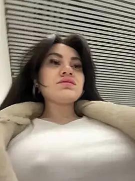 Wet  Bunny online show from March 17, 2025, 9:44 am