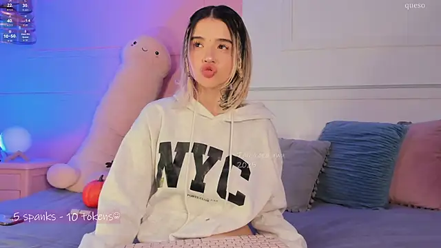 Snapshot of _Tammara_ chatting on November 12, 2025, 6:08 pm Tammara online show from November 12, 2025, 6:08 pm