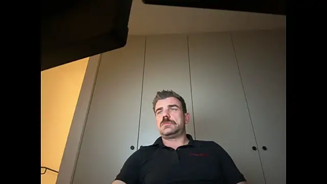 mrbigballs online show from November 17, 2025, 8:14 pm