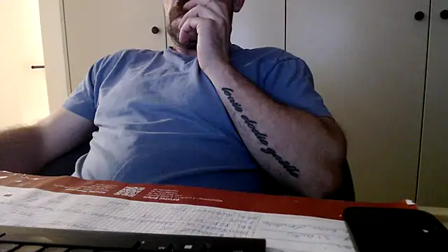 Snapshot of mrbigballs chatting on June 3, 2026, 8:25 pm mrbigballs online show from June 3, 2026, 8:25 pm
