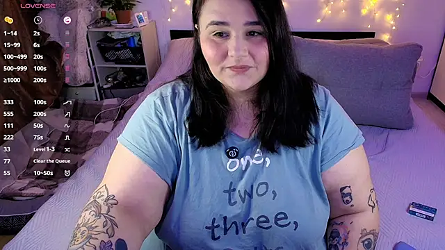 naughtykiss online show from April 2, 2026, 3:26 am