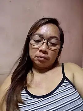 asianwet4u online show from April 12, 2026, 5:40 pm