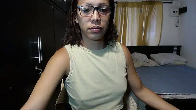 Snapshot of sensual_nataliee chatting on March 3, 2025, 9:05 pm sensual nataliee online show from March 3, 2025, 9:05 pm