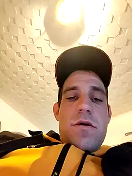 Snapshot of Codymc89 chatting on December 19, 2025, 2:24 pm Codymc89 online show from December 19, 2025, 2:24 pm