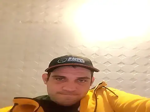 Snapshot of Codymc89 chatting on December 20, 2025, 10:00 am Codymc89 online show from December 20, 2025, 10:00 am